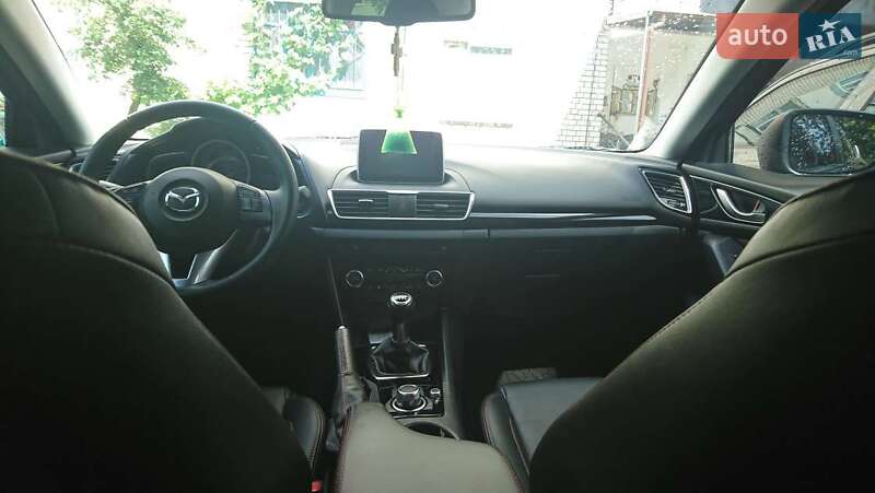 Седан Mazda 3 2015 в Одесі
