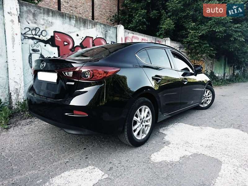 Седан Mazda 3 2015 в Одесі