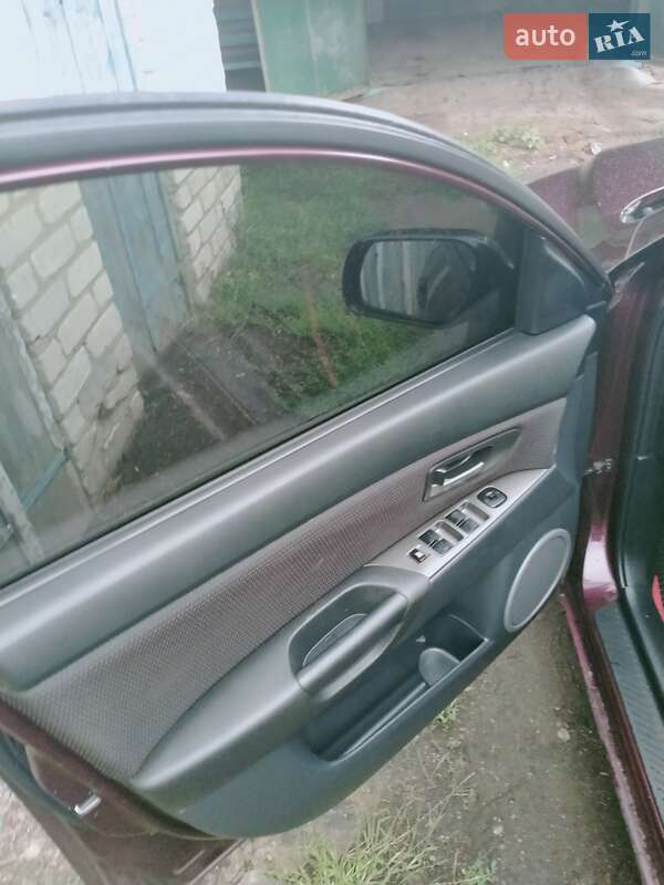 Хэтчбек Mazda 3 2007 в Краснограде