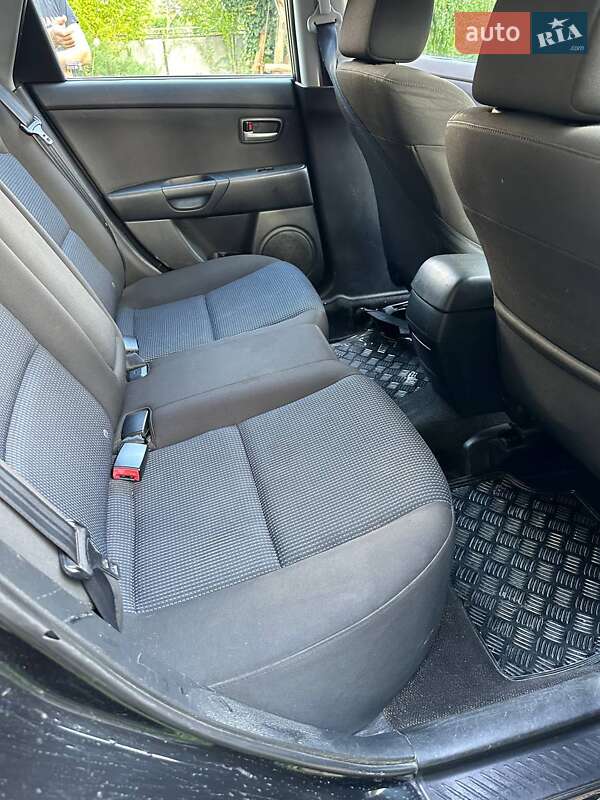 Хетчбек Mazda 3 2004 в Косові фото 3 Хетчбек Mazda 3 2004 в Косові