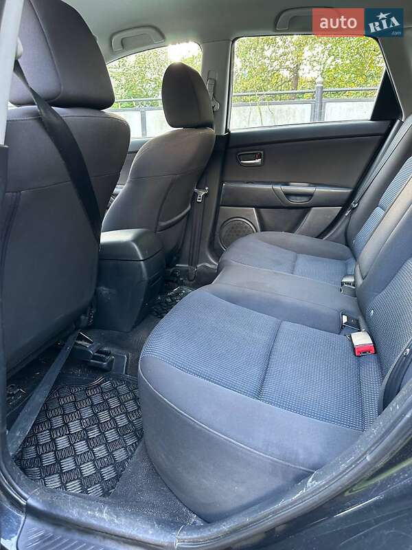 Хетчбек Mazda 3 2004 в Косові фото 6 Хетчбек Mazda 3 2004 в Косові