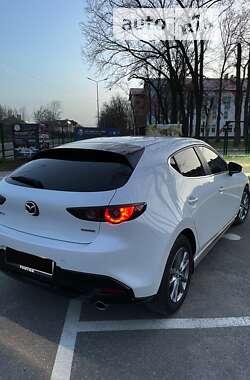 Mazda 3  2019