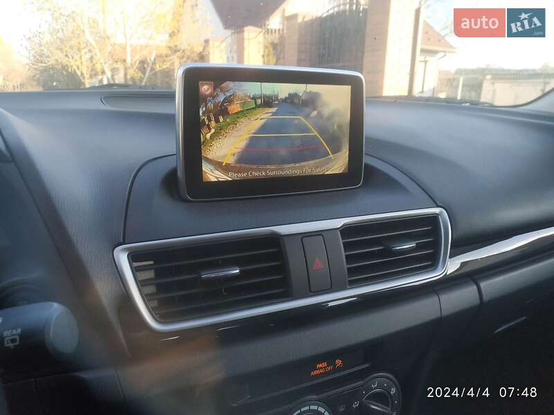 Хэтчбек Mazda 3 2016 в Самаре