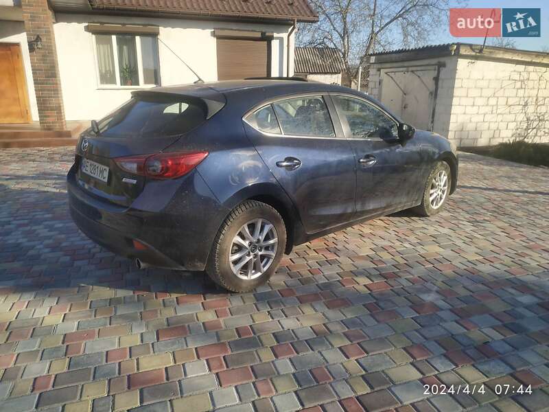Хэтчбек Mazda 3 2016 в Самаре