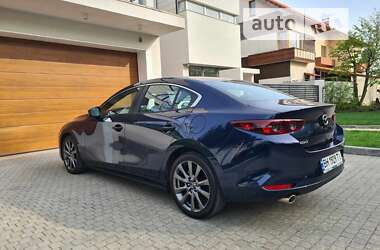 Mazda 3  2020