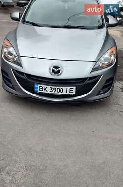 Mazda 3  2010
