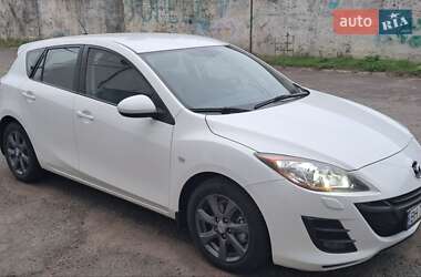 Mazda 3  2010