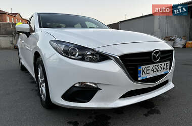 Mazda 3  2016