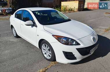 Mazda 3  2010