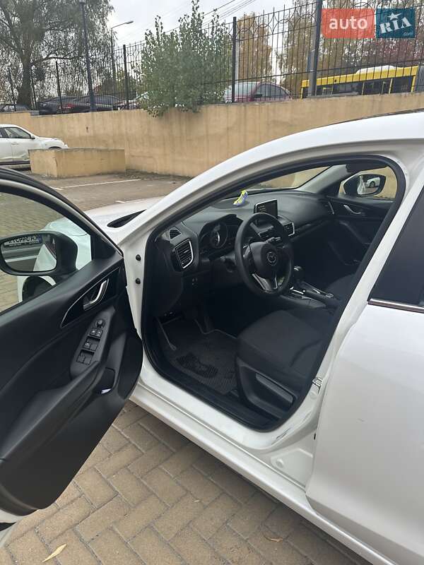 Хетчбек Mazda 3 2015 в Києві