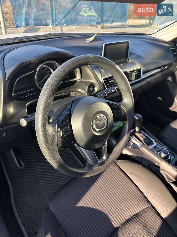 Хетчбек Mazda 3 2015 в Києві