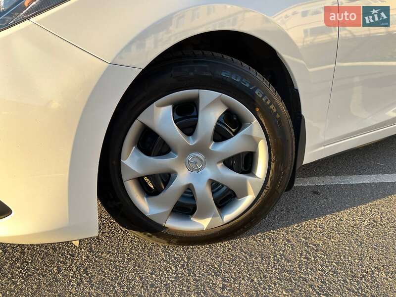 Седан Mazda 3 2014 в Вінниці