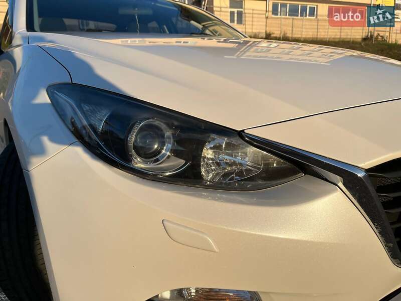 Седан Mazda 3 2014 в Вінниці