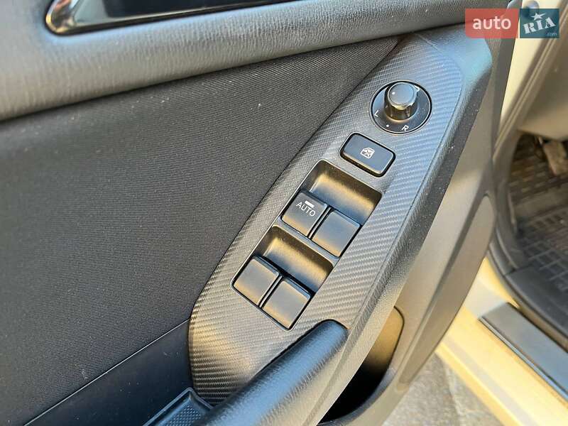 Седан Mazda 3 2014 в Вінниці