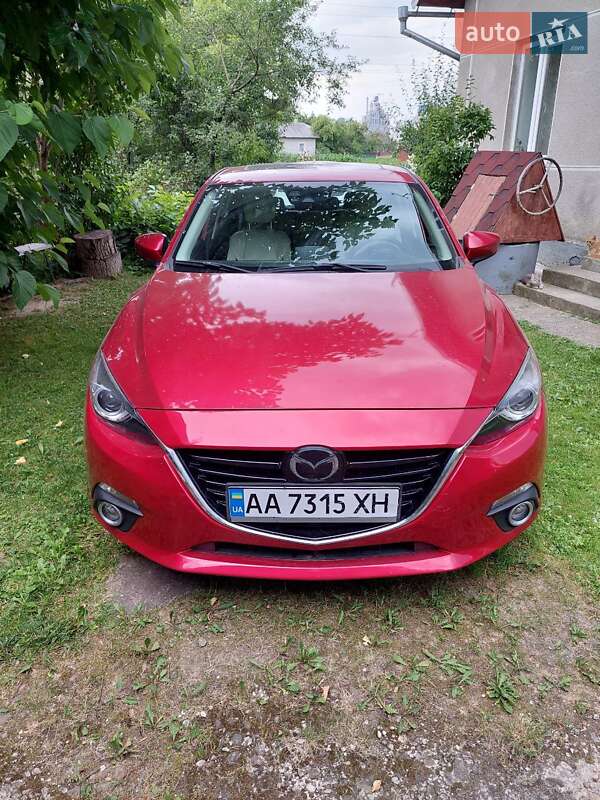 Хетчбек Mazda 3