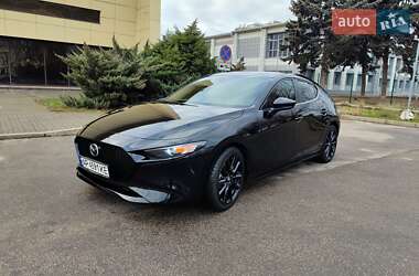 Mazda 3  2019