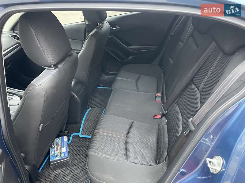 Седан Mazda 3 2017 в Полтаві