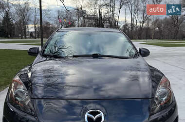Mazda 3  2013