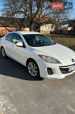 Mazda 3  2011