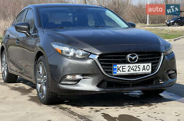 Mazda 3  2018