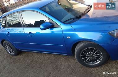 Mazda 3  2005