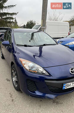 Mazda 3  2012