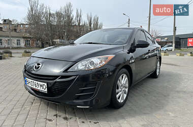 Mazda 3  2012