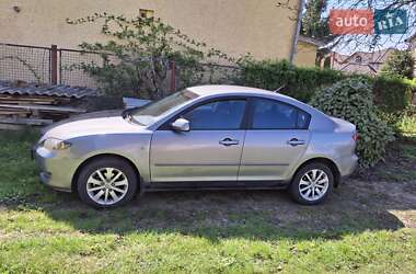 Mazda 3  2004