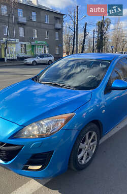 Mazda 3  2010