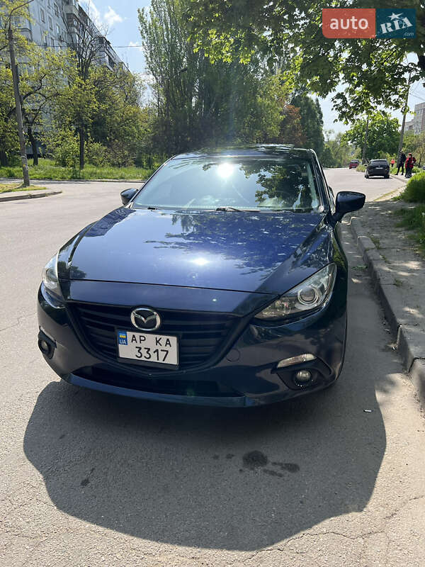 Седан Mazda 3 2015 в Івано-Франківську