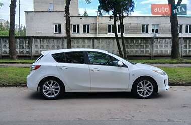 Mazda 3  2012