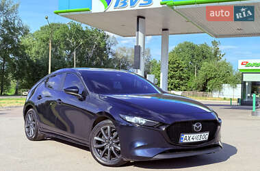 Mazda 3  2019