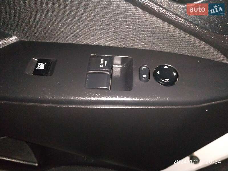 Хэтчбек Mazda 3 2010 в Черкассах фото 7 Хэтчбек Mazda 3 2010 в Черкассах