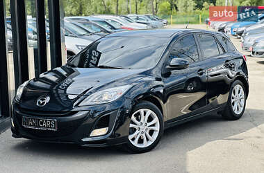 Mazda 3  2011