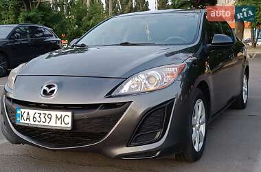 Mazda 3  2011