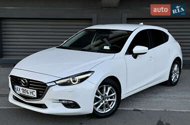 Mazda 3  2018