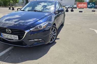 Mazda 3  2018