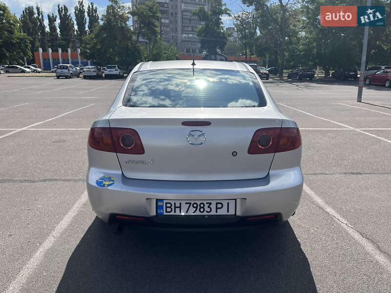Седан Mazda 3 2004 в Березанці