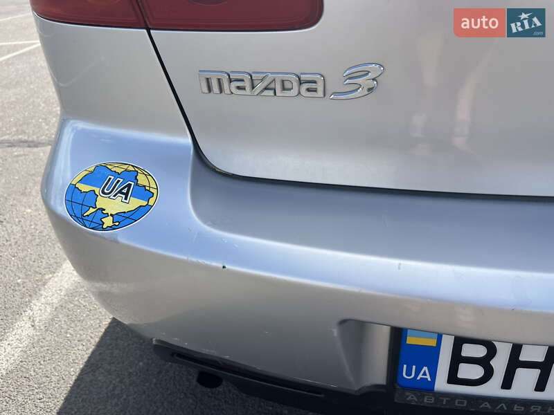 Седан Mazda 3 2004 в Березанці