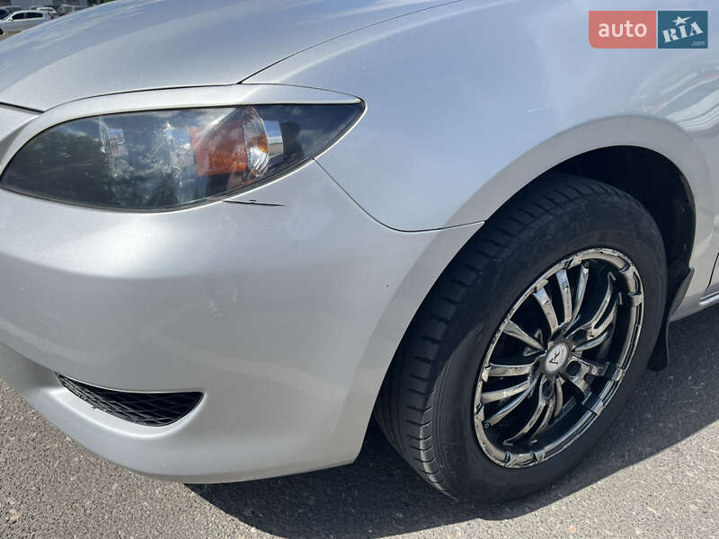 Седан Mazda 3 2004 в Березанці