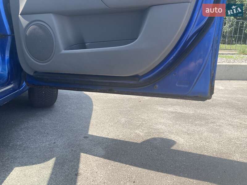 Седан Mazda 3 2004 в Запорожье