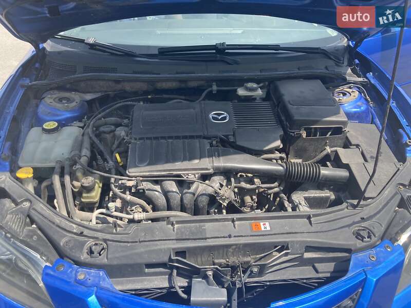 Седан Mazda 3 2004 в Запорожье