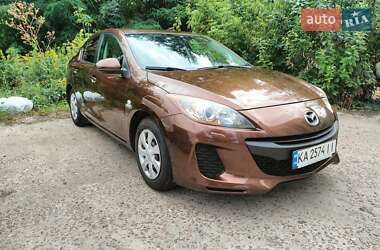 Mazda 3  2011