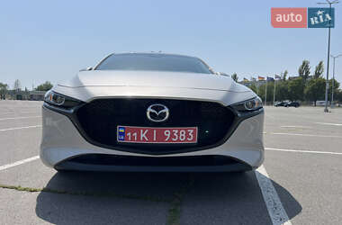 Mazda 3  2024