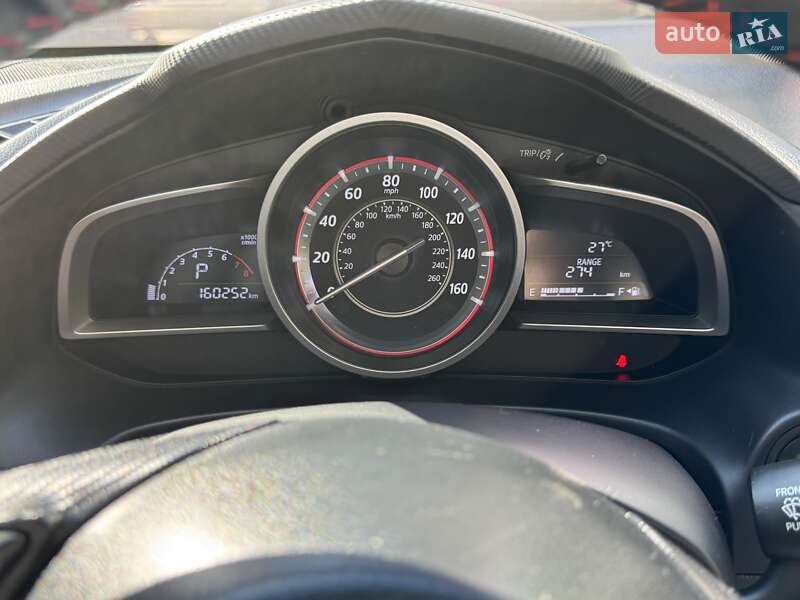 Седан Mazda 3 2015 в Днепре