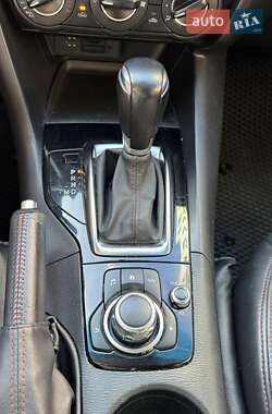 Седан Mazda 3 2015 в Днепре