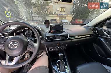 Седан Mazda 3 2015 в Днепре
