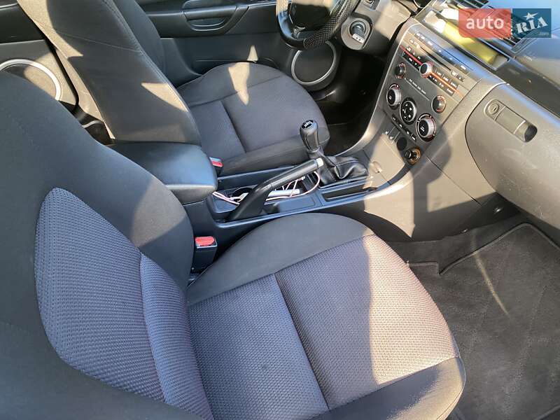 Седан Mazda 3 2007 в Дніпрі