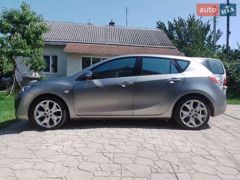 Хэтчбек Mazda 3 2010 в Черновцах фото Хэтчбек Mazda 3 2010 в Черновцах