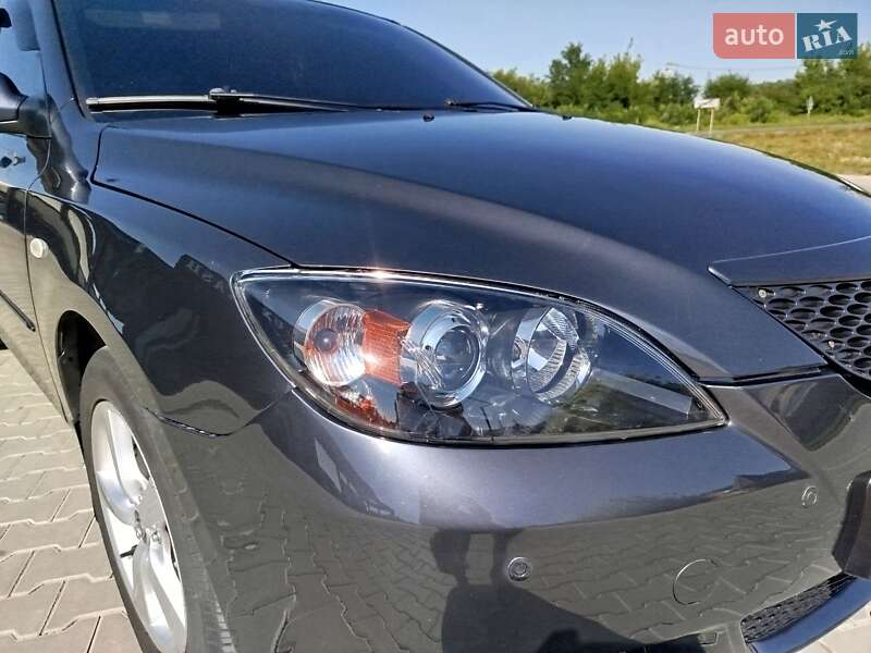Хетчбек Mazda 3 2005 в Чернівцях